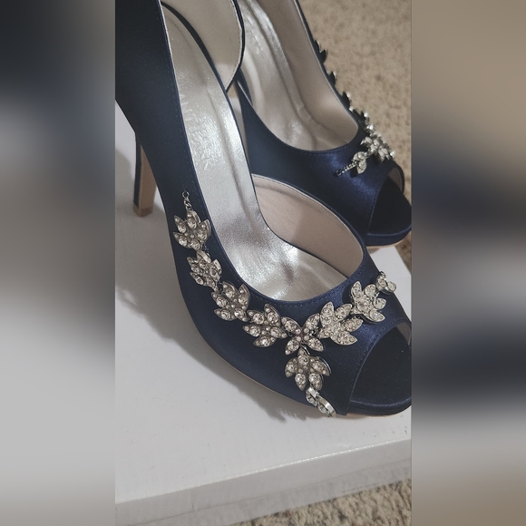 High heels - Picture 4 of 6